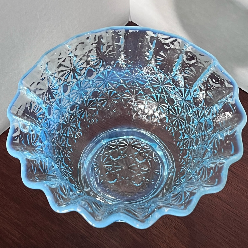 1960’s L.E. Smith Daisy & Button bowl, in blue opalescent, vintage - Picture 4 of 11